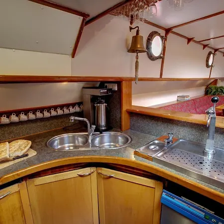 Panta Rhei Boatique *