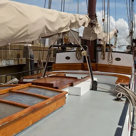 Panta Rhei Boatique *