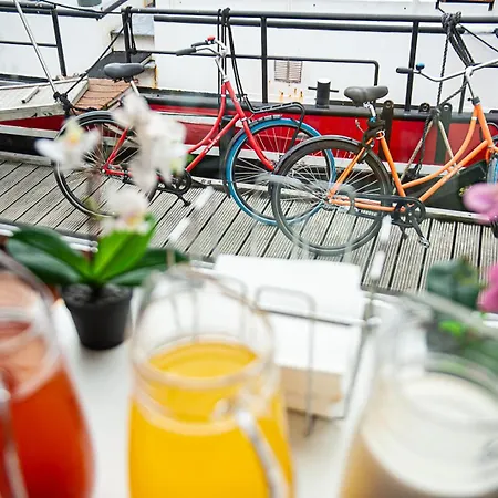 Panta Rhei Boatique Hostel Amsterdam