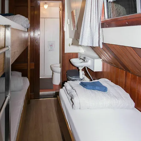 Panta Rhei Boatique Hostel