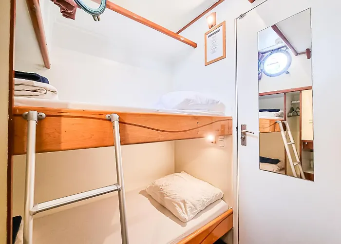 Panta Rhei Boatique Хостел Амстердам