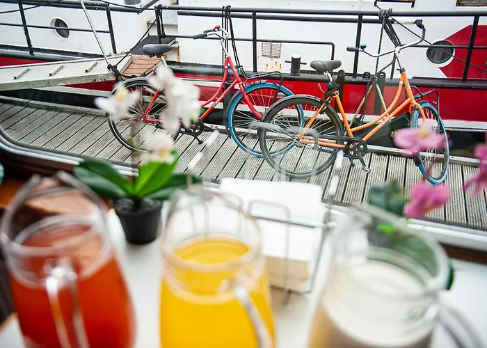 Panta Rhei Boatique Хостел Амстердам